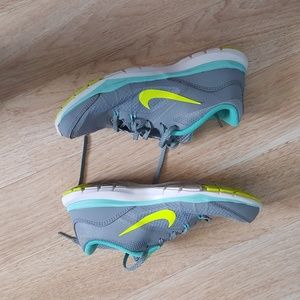 Womens nike shoes